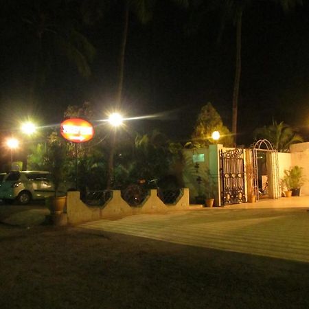 Hotel Sai Regency Daman Kültér fotó