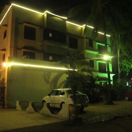 Hotel Sai Regency Daman Kültér fotó