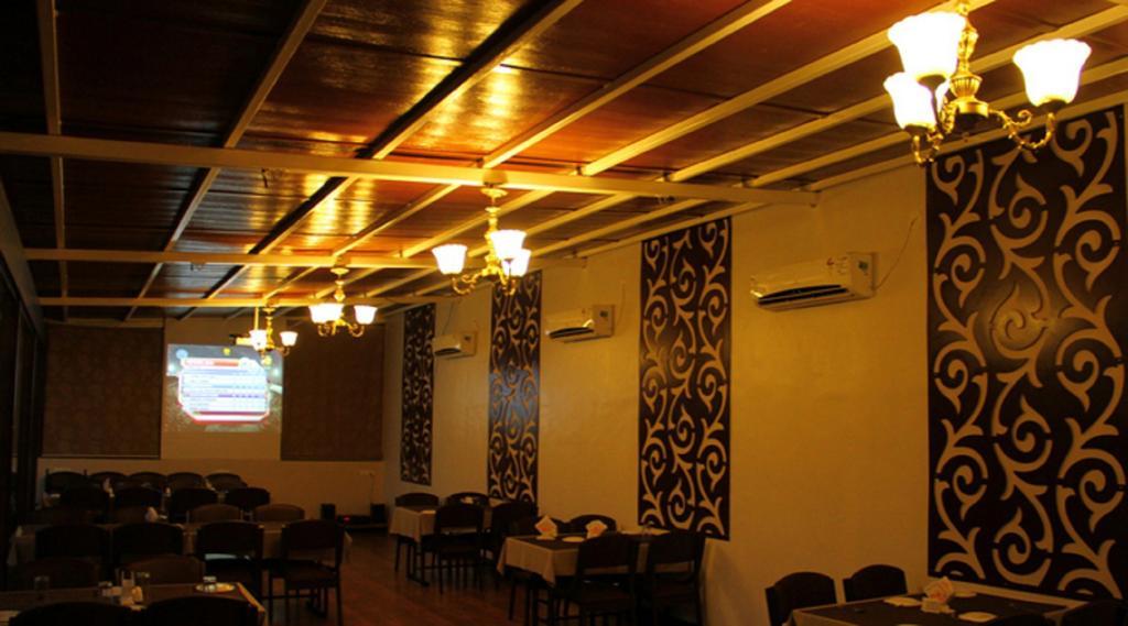 Hotel Sai Regency Daman Kültér fotó