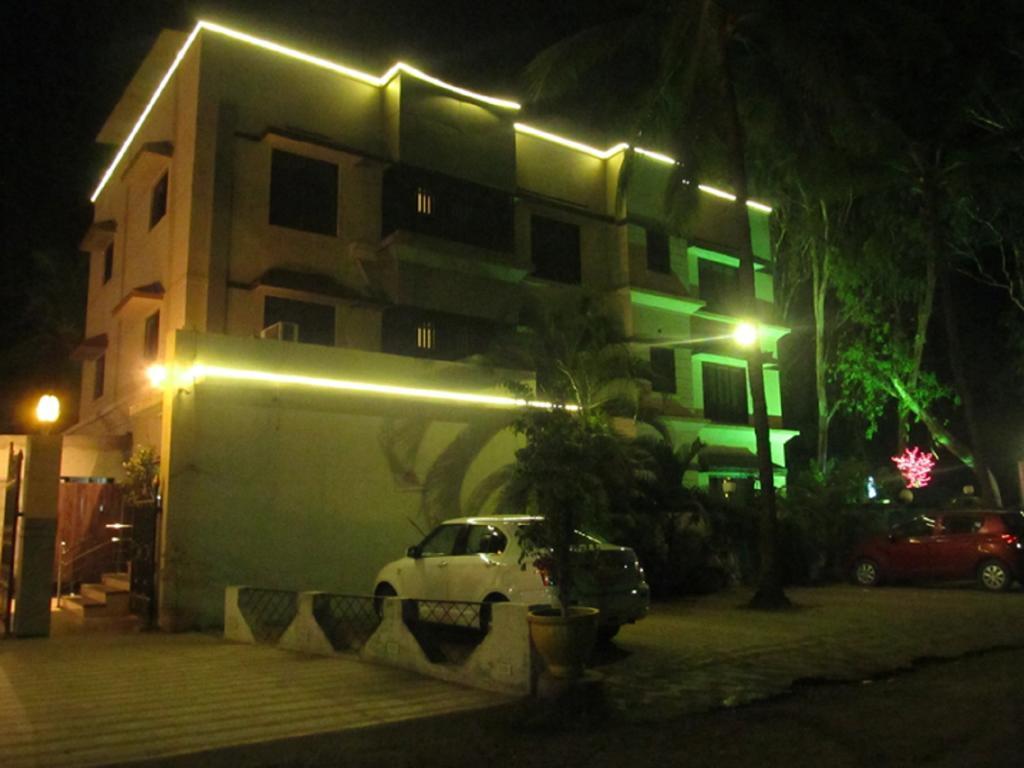 Hotel Sai Regency Daman Kültér fotó