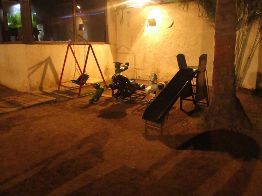 Hotel Sai Regency Daman Kültér fotó