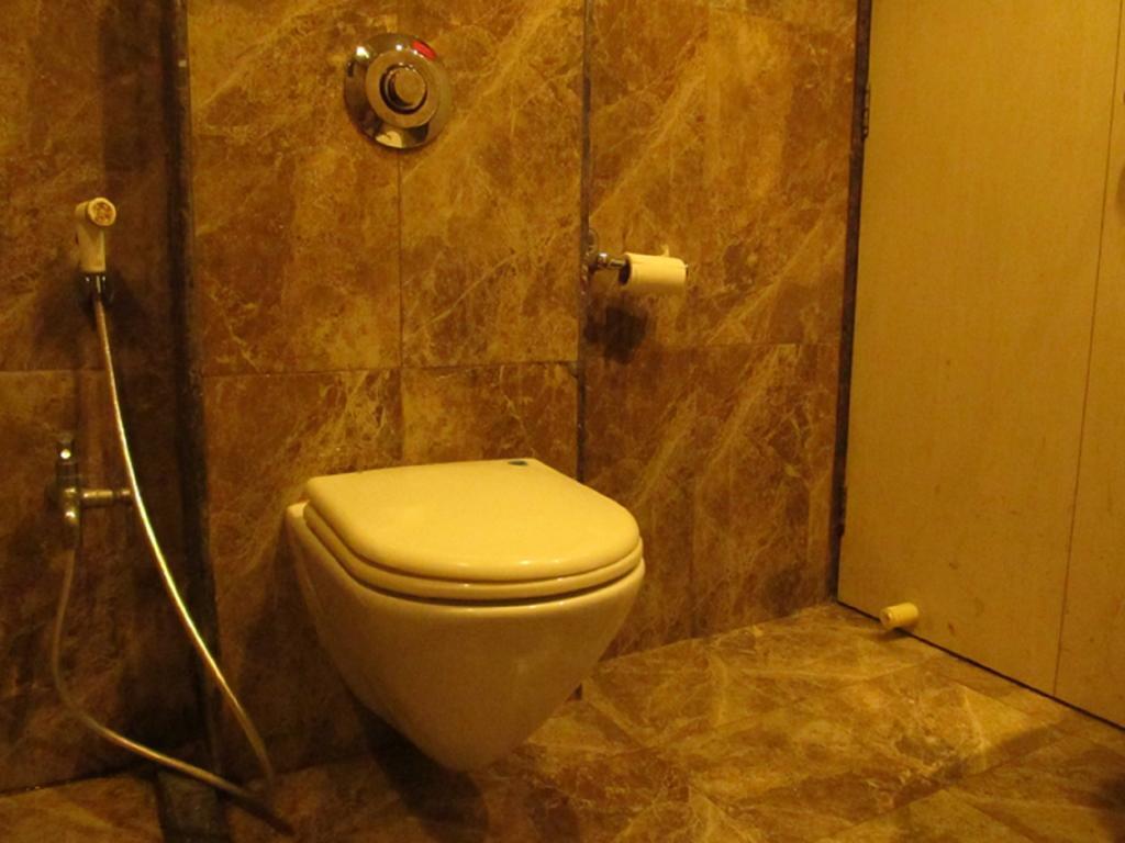 Hotel Sai Regency Daman Szoba fotó